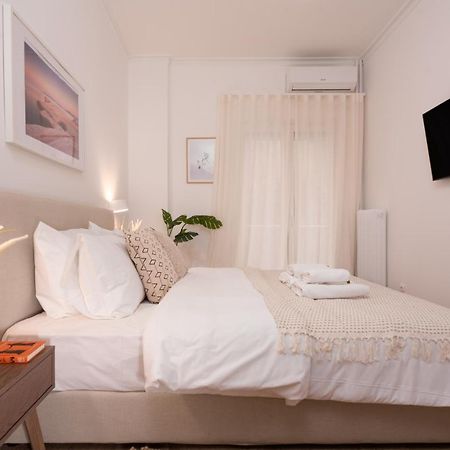 Unique 2 Bedrooms Apartment, Steps To Plaka And City Center 雅典 外观 照片