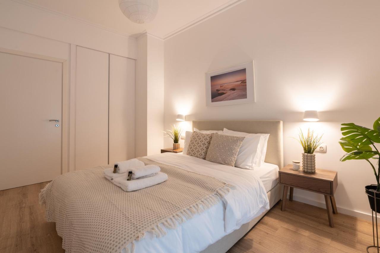 Unique 2 Bedrooms Apartment, Steps To Plaka And City Center 雅典 外观 照片