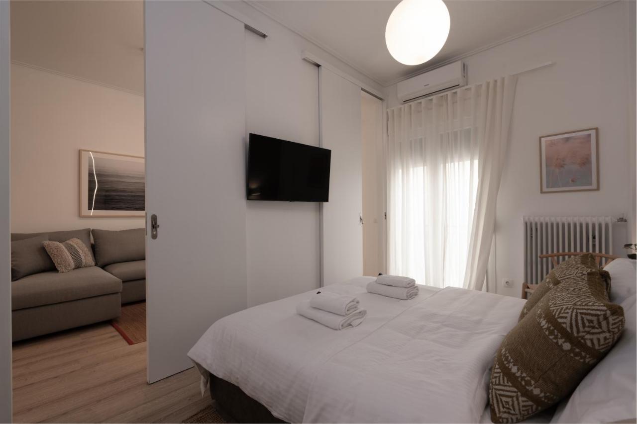 Unique 2 Bedrooms Apartment, Steps To Plaka And City Center 雅典 外观 照片