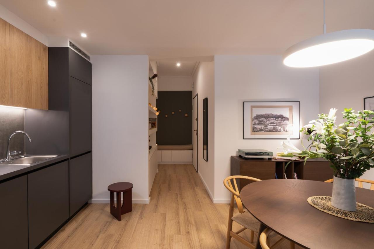 Unique 2 Bedrooms Apartment, Steps To Plaka And City Center 雅典 外观 照片